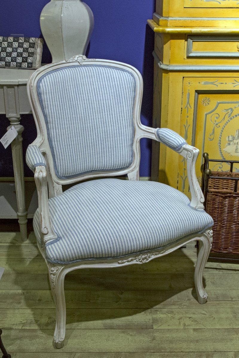 Poltroncina francese